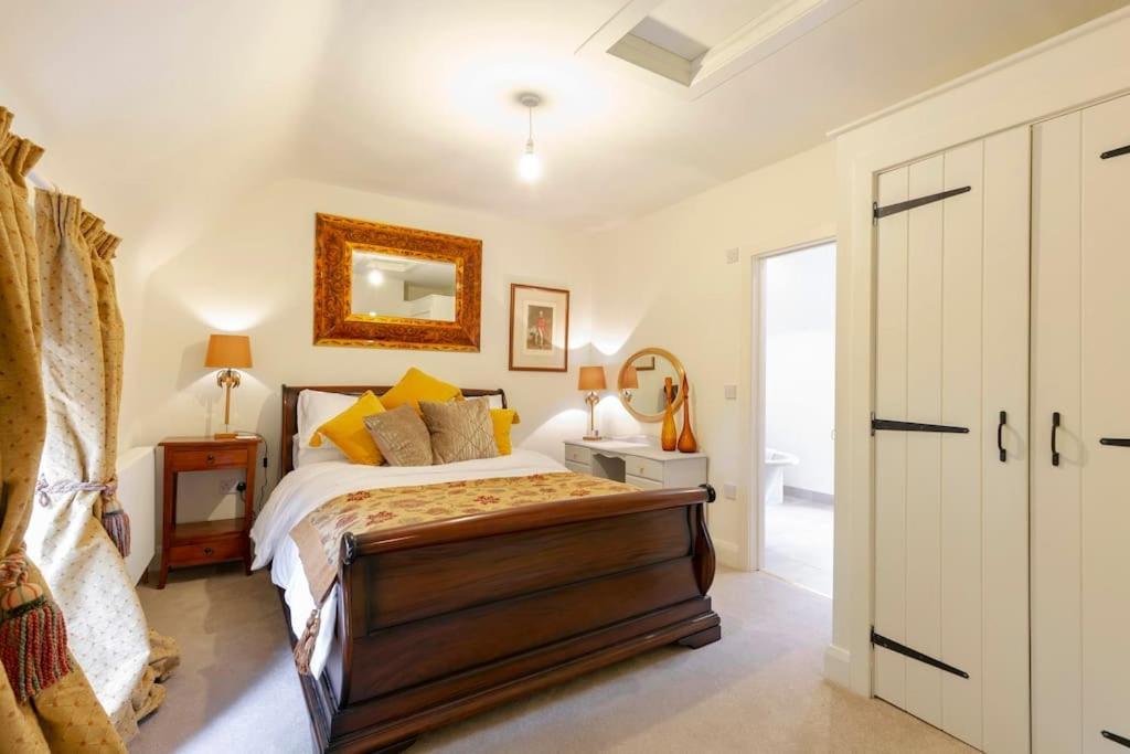 Dorney Windsor Legoland 5 Star Stay For Upto 14 Guests Exterior foto